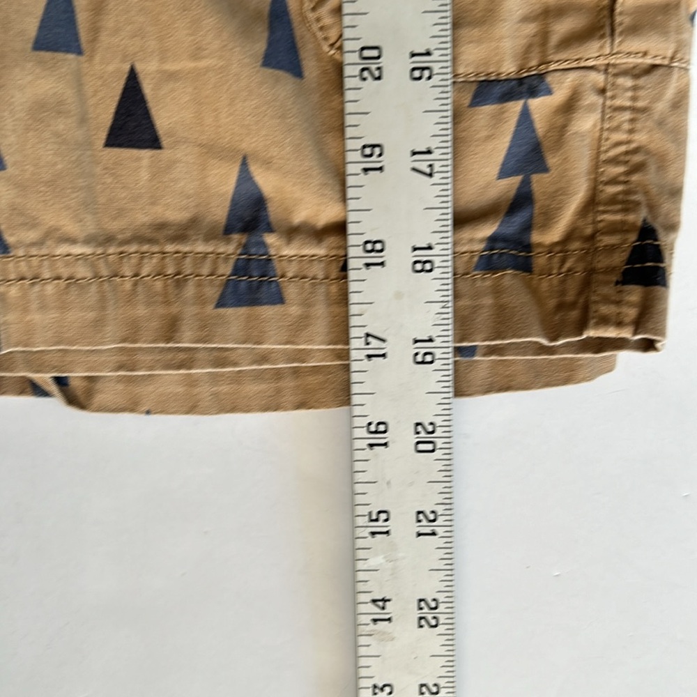 Hanna Andersson Bermuda length cargo shorts (sz. 12 / 150) - Picture 4 of 4